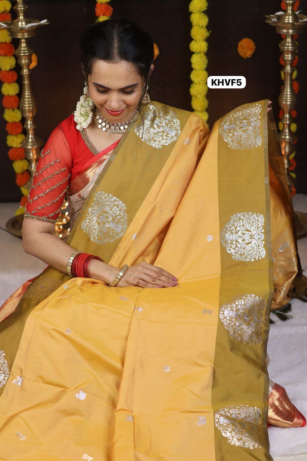 Kanchi Semi sift silk saree with zari weaving pallu and contrast blouse😍🥳