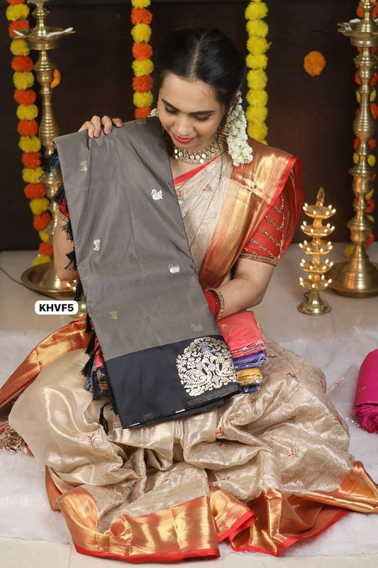 Kanchi Semi sift silk saree with zari weaving pallu and contrast blouse😍🥳