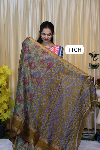 Crushed fabric in floral design saree 😍Ⓜ️