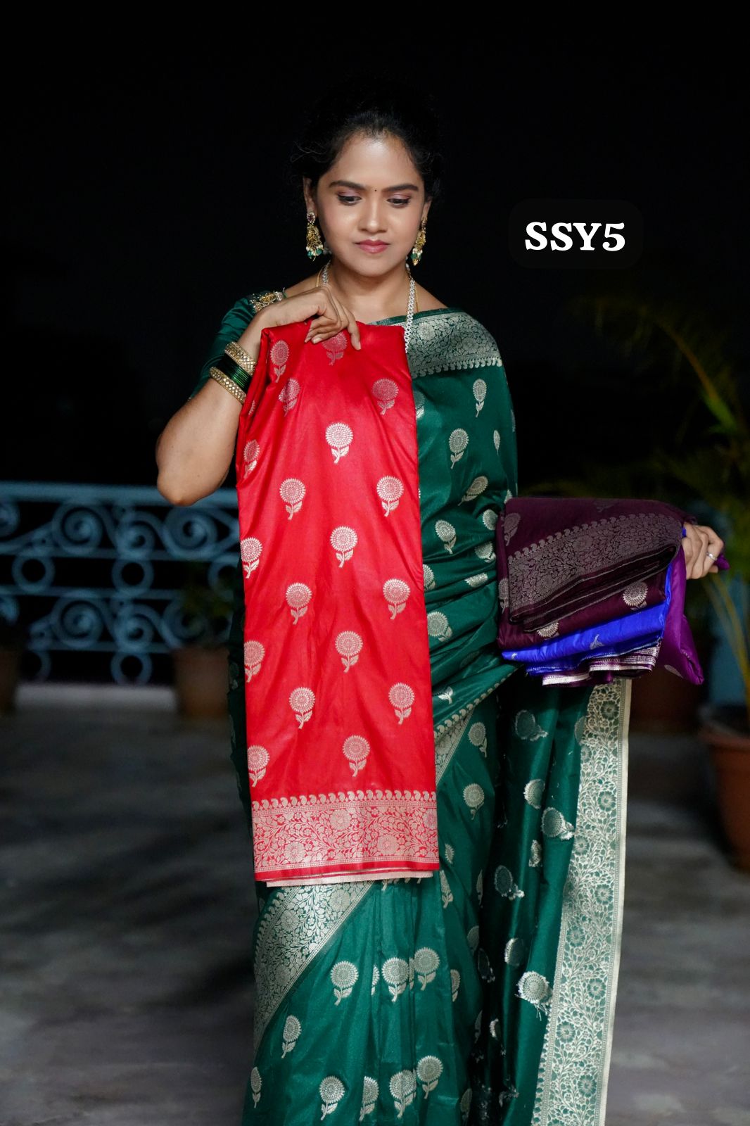 Premium Georgette Zari weaving Saree🥰