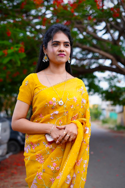 Crunchy georgette sarees🥳