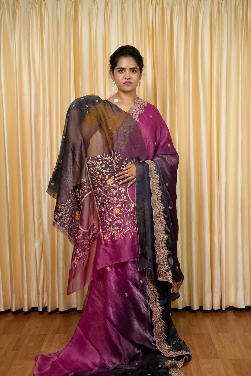 Designer saree🥰📚