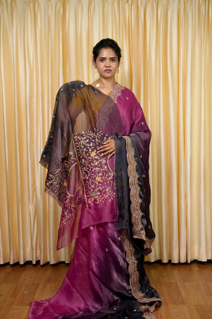 Designer saree🥰📚