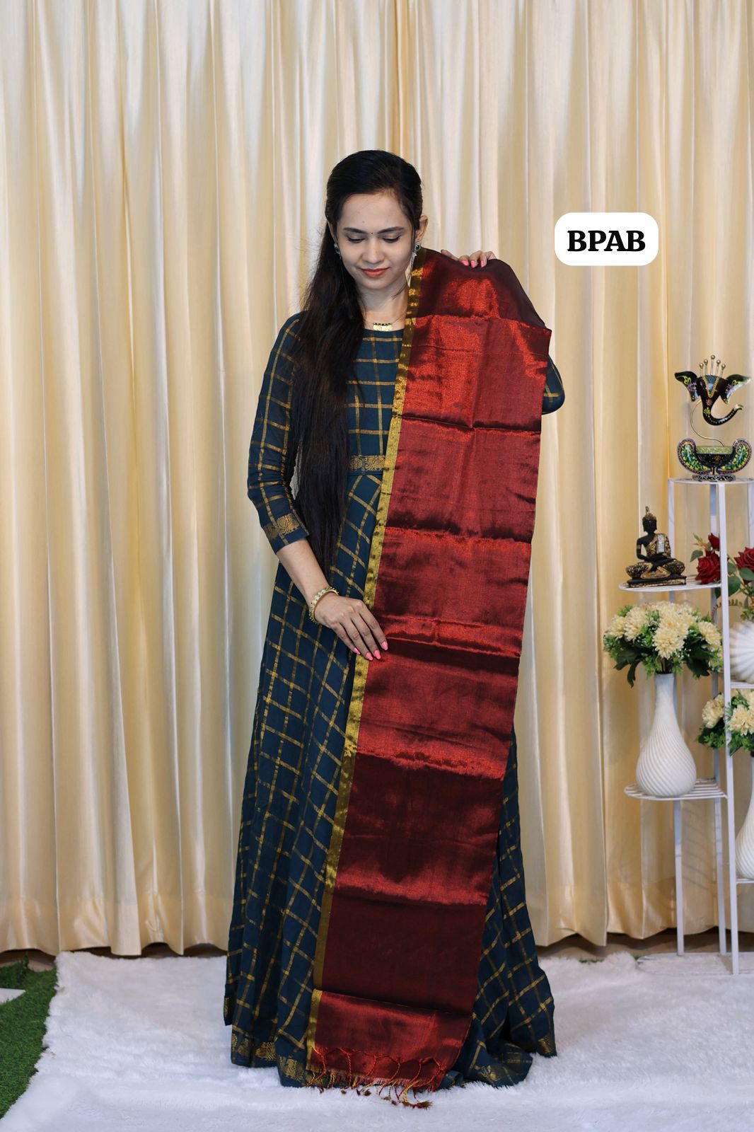 Comfortable both in single pleat or pleated Premium soft khadhi tissue saree with running blouse 😍🥳