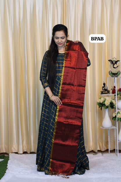 Comfortable both in single pleat or pleated Premium soft khadhi tissue saree with running blouse 😍🥳