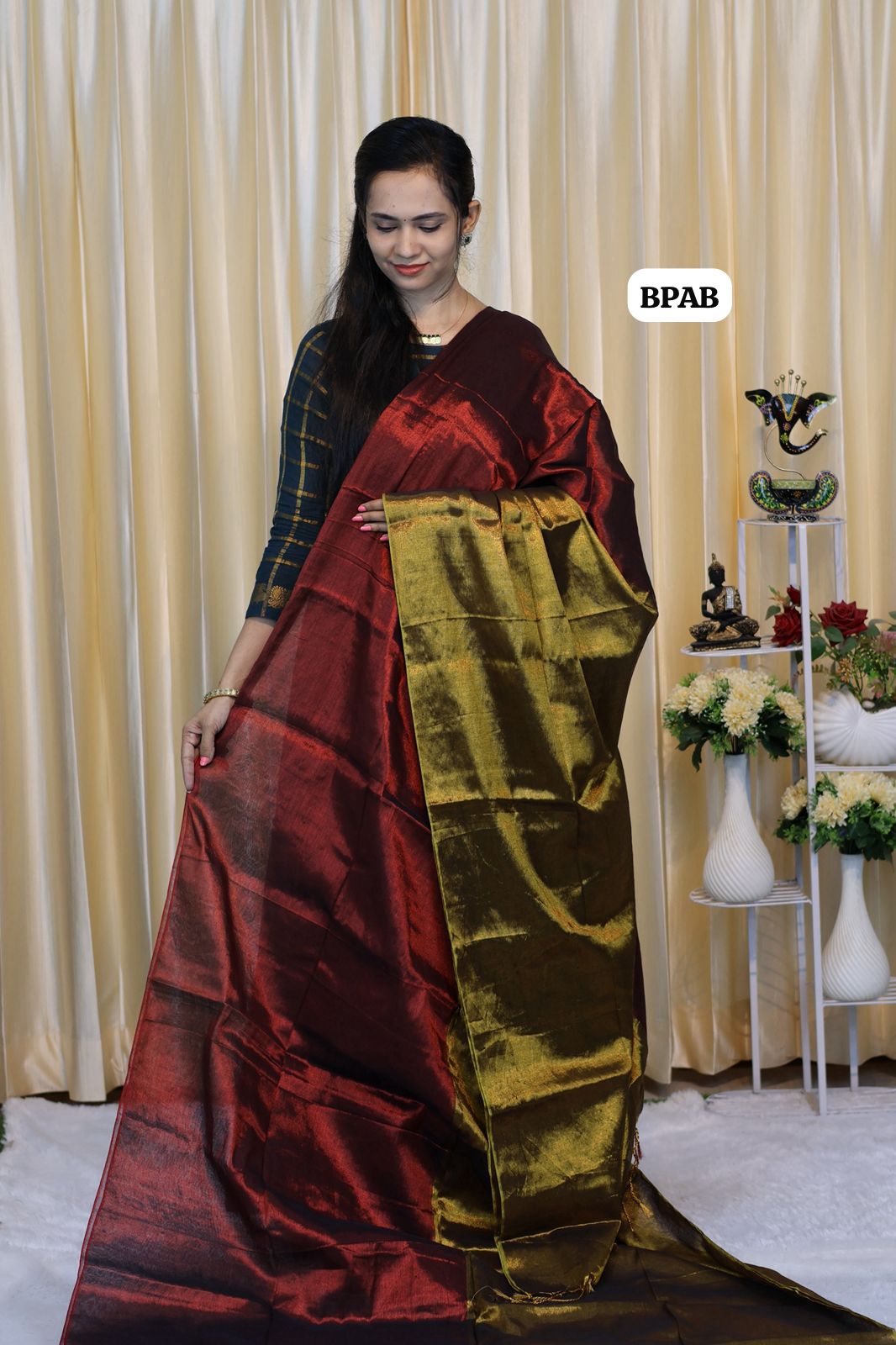Comfortable both in single pleat or pleated Premium soft khadhi tissue saree with running blouse 😍🥳