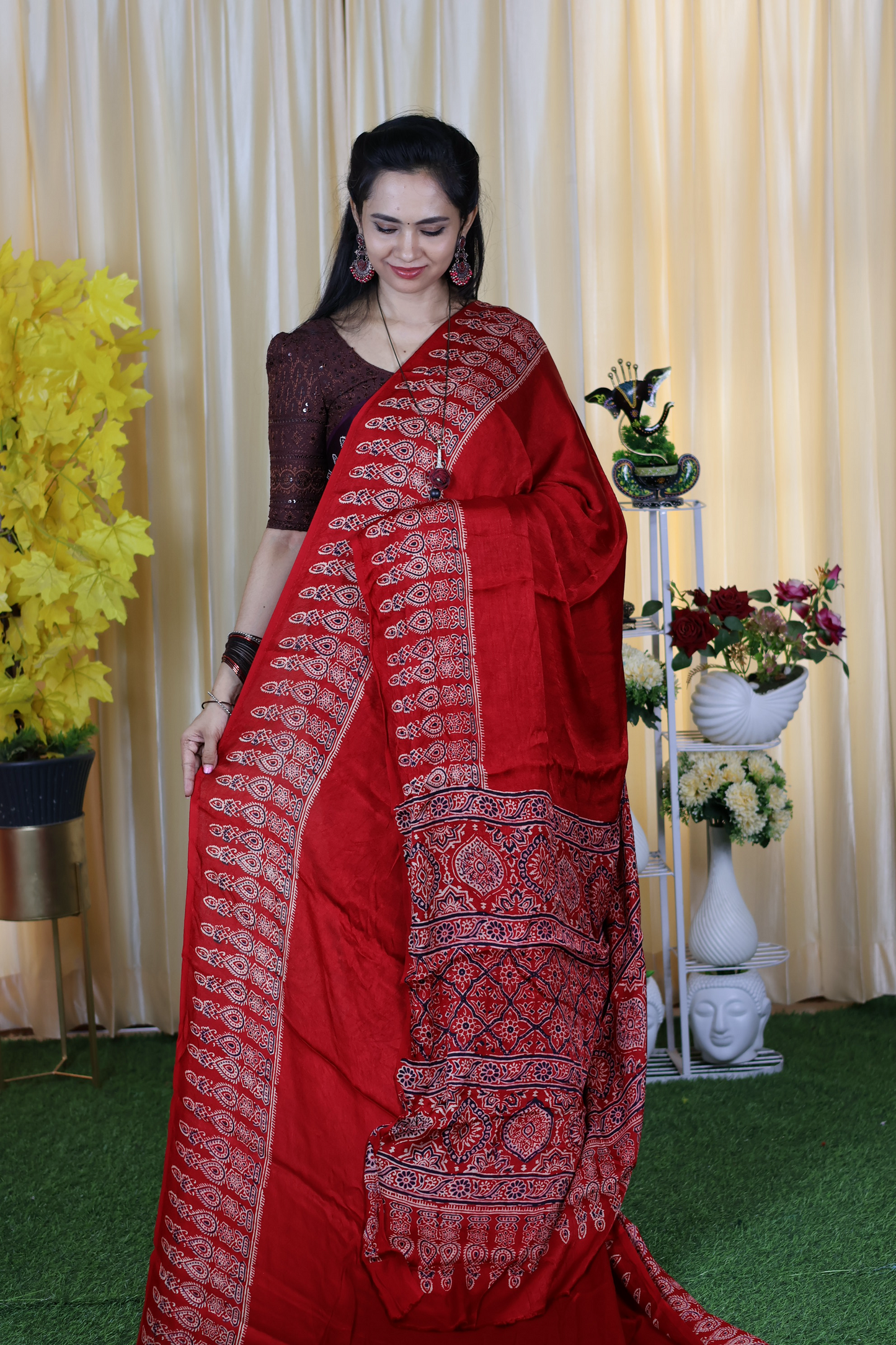 Aadi offer🌹Pure modal silk with ajrak print 😍