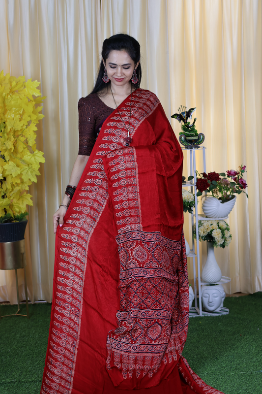 Aadi offer🌹Pure modal silk with ajrak print 😍