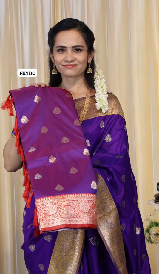 Semi soft silk saree with zari weaving buttas and border. Blouse and pallu same color🥳