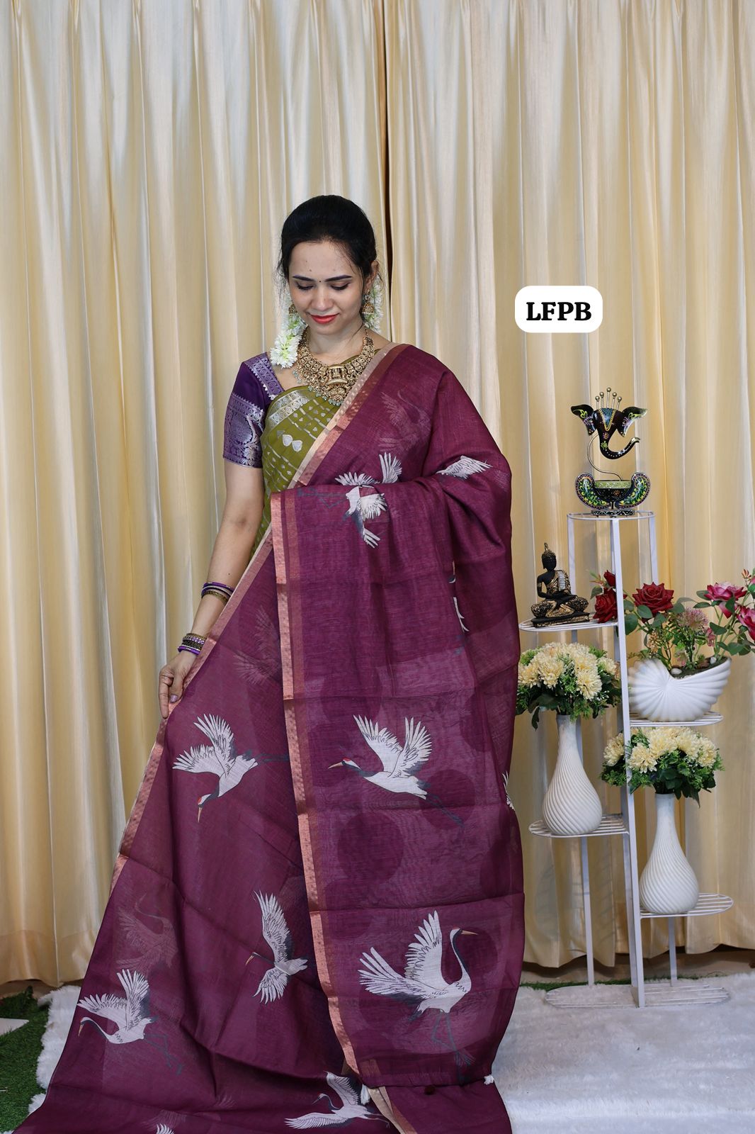 Soft linen saree offer‼️ 😍😎📚