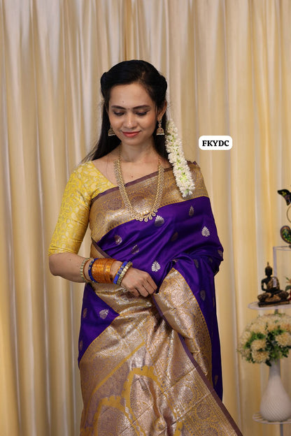 Semi soft silk saree with zari weaving buttas and border. Blouse and pallu same color🥳