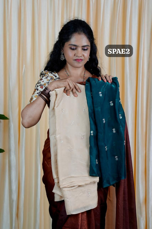 Space silk sarees.🥰🥳with contrast blouse