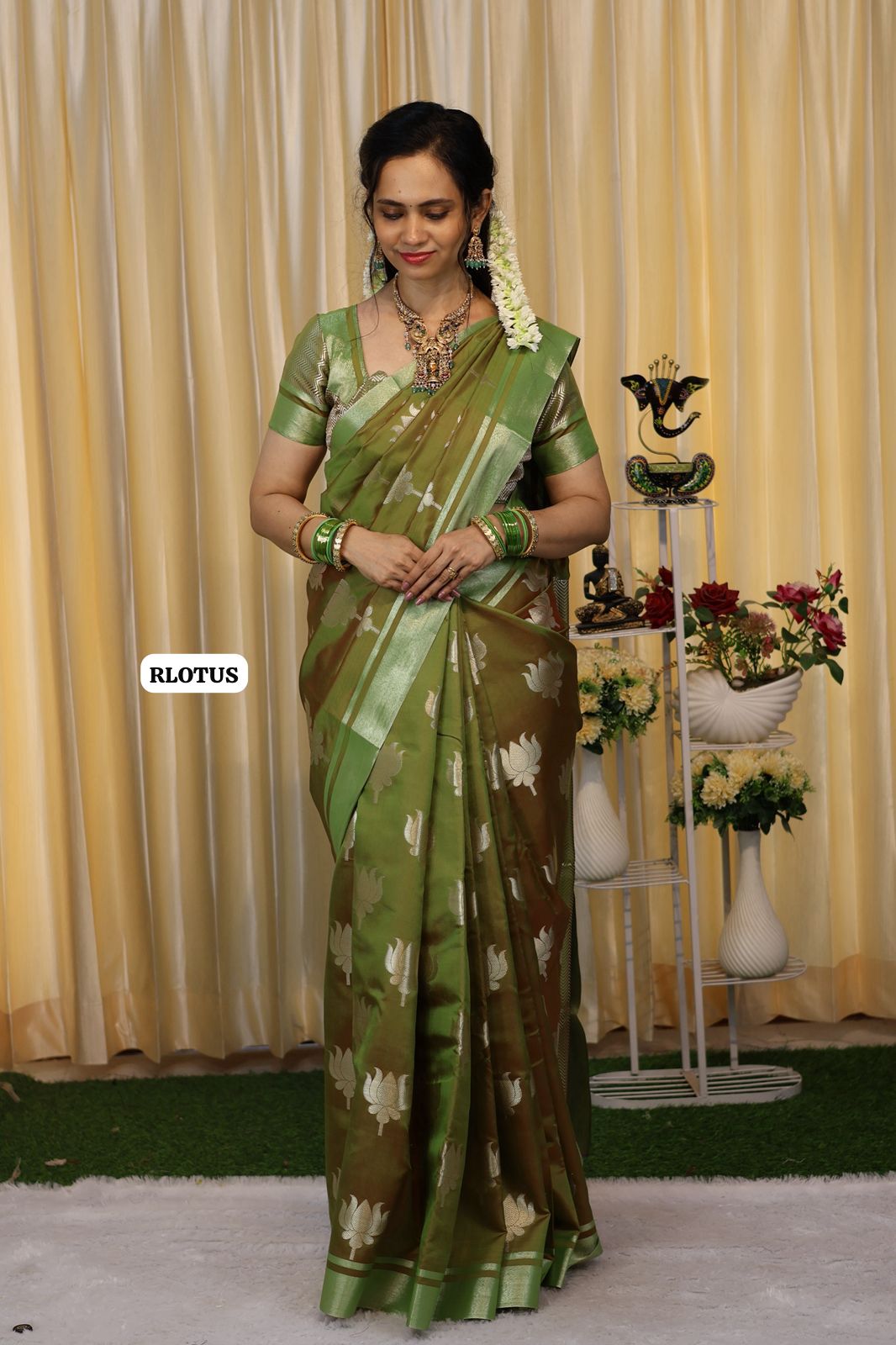 Kajol inspired lotus design Semi soft silk saree with same blouse as in pic😍🥳