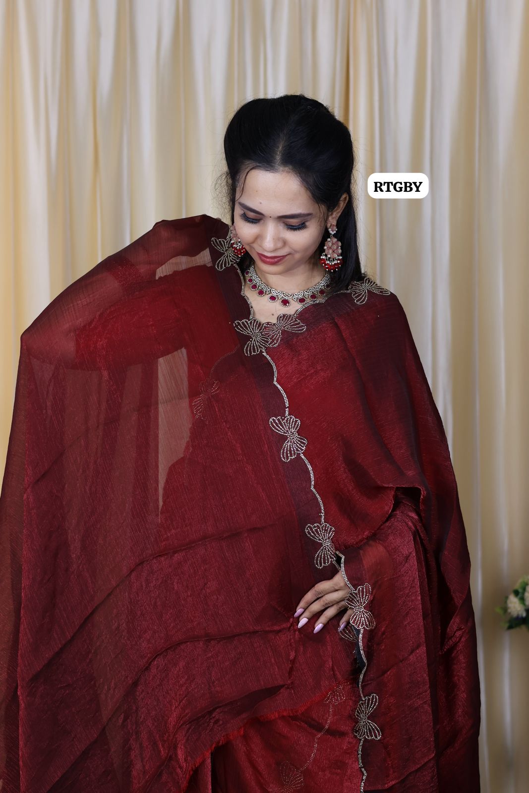 Space silk fabric with swaroski butterfly done on border with running blouse🔥🥳Dark maroon