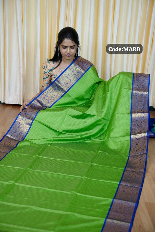Soft silk sarees with checked pattern 🥰😎