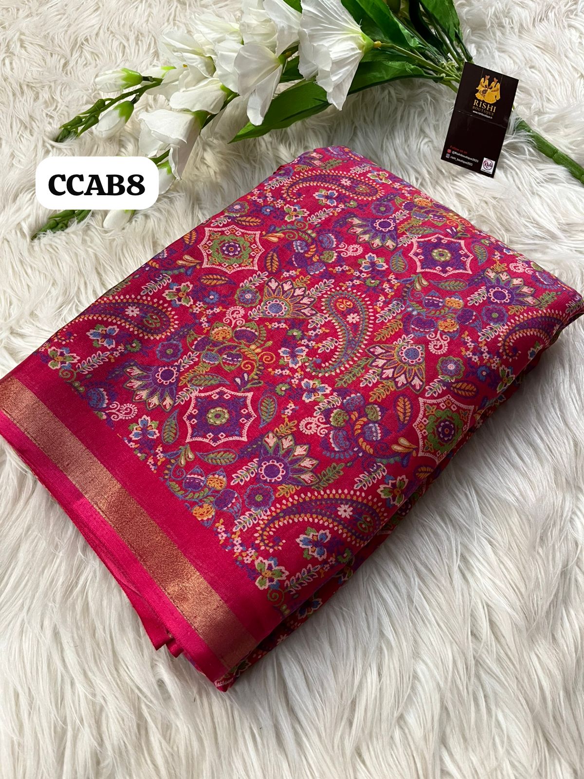 Soft mul cotton mango design ajrak print saree with zari weaving border 
Blouse - printed blouse🥳
