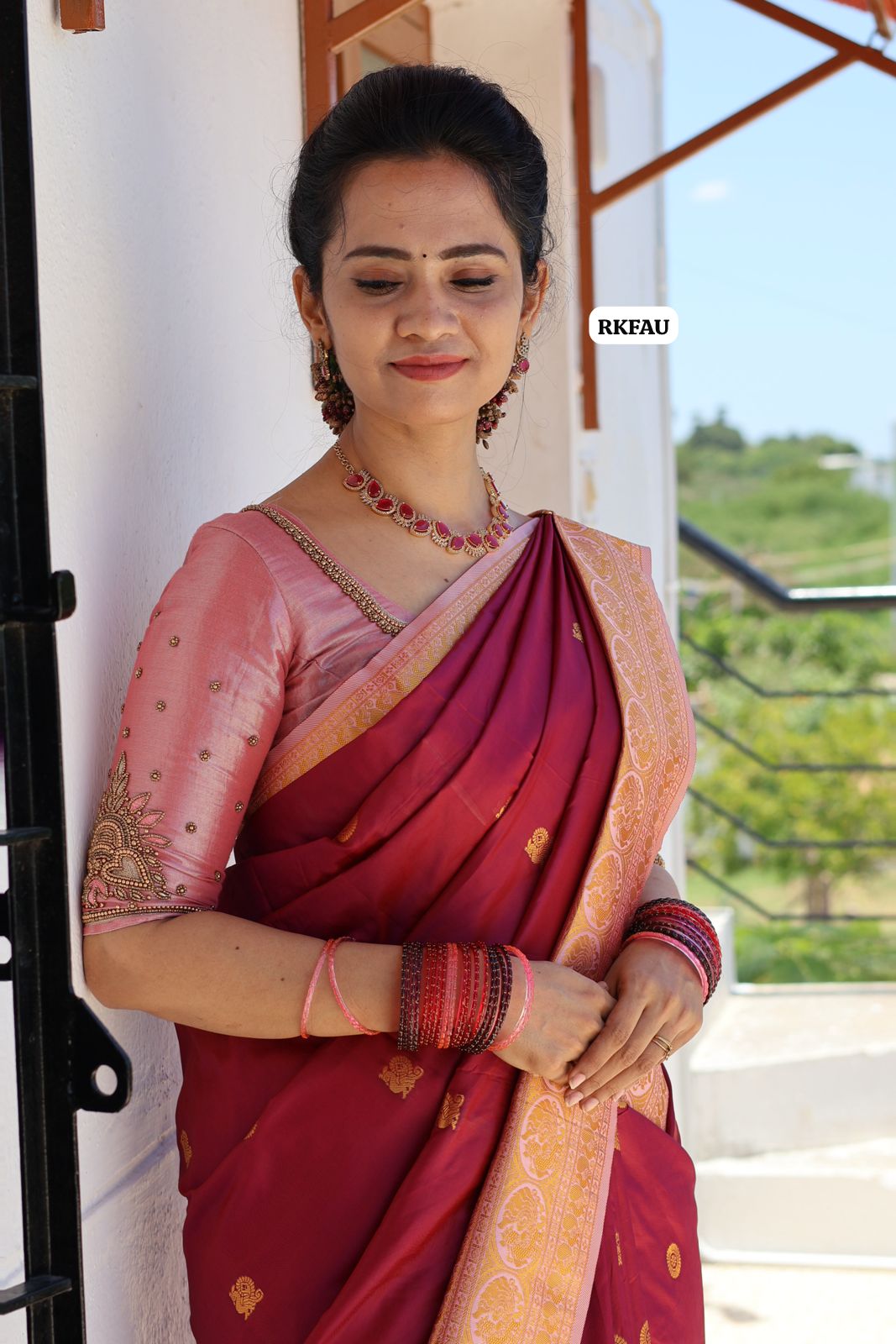 semi soft silk saree with 1000 buttas with running blouse 🥳Maroon