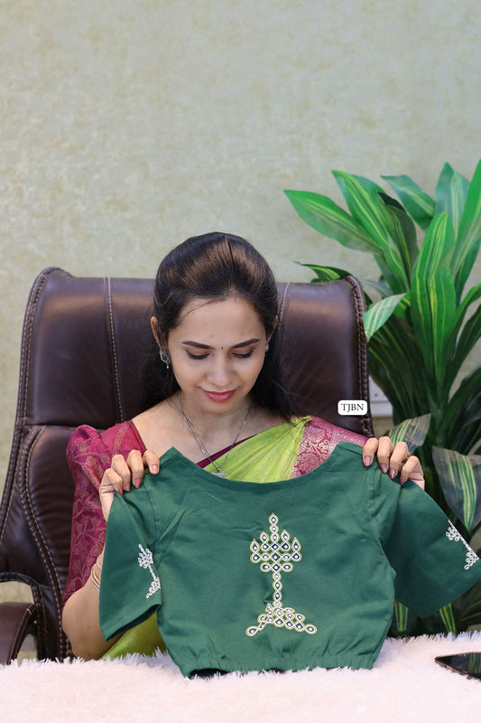 Premium quality readymade elastic blouse with printed design 😍⏰