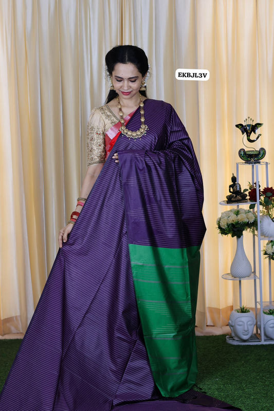 semi soft silk a saree with contrast blouse😎😍Dark blue with light green