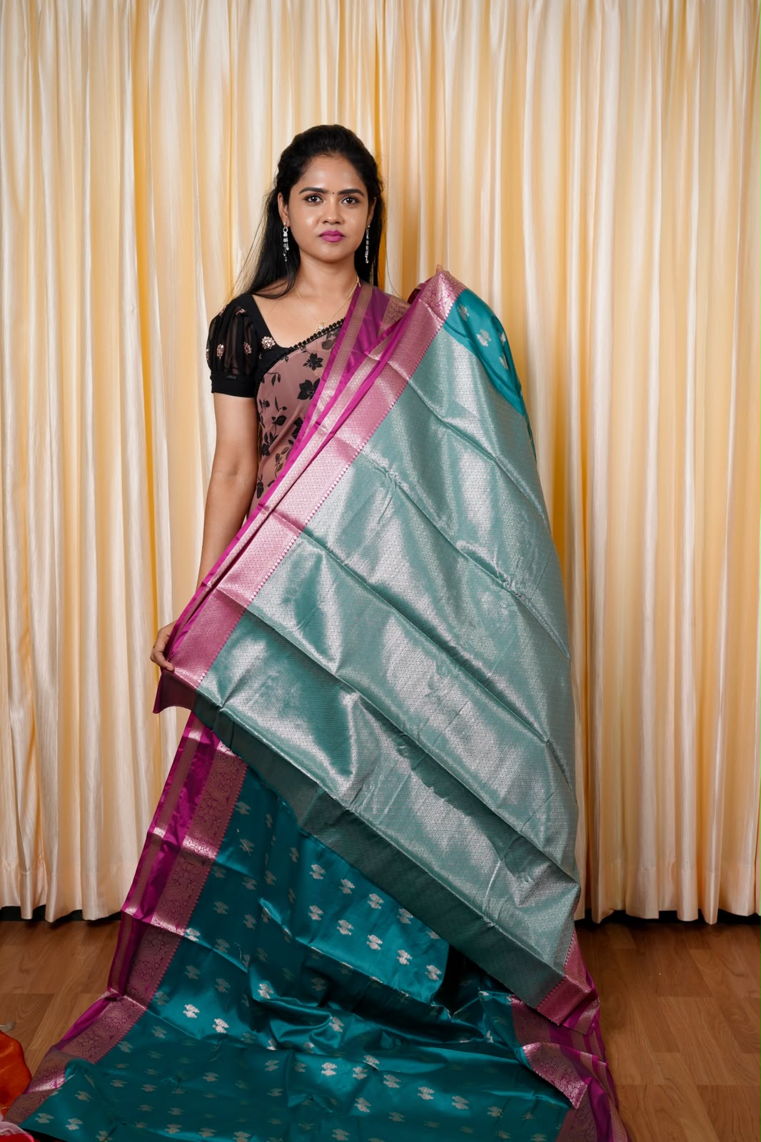 Soft silk sarees🥰😎📚
