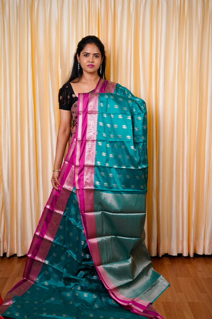 Soft silk sarees🥰😎📚