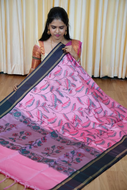Soft silk sarees with Poachampally design🥰😎📚