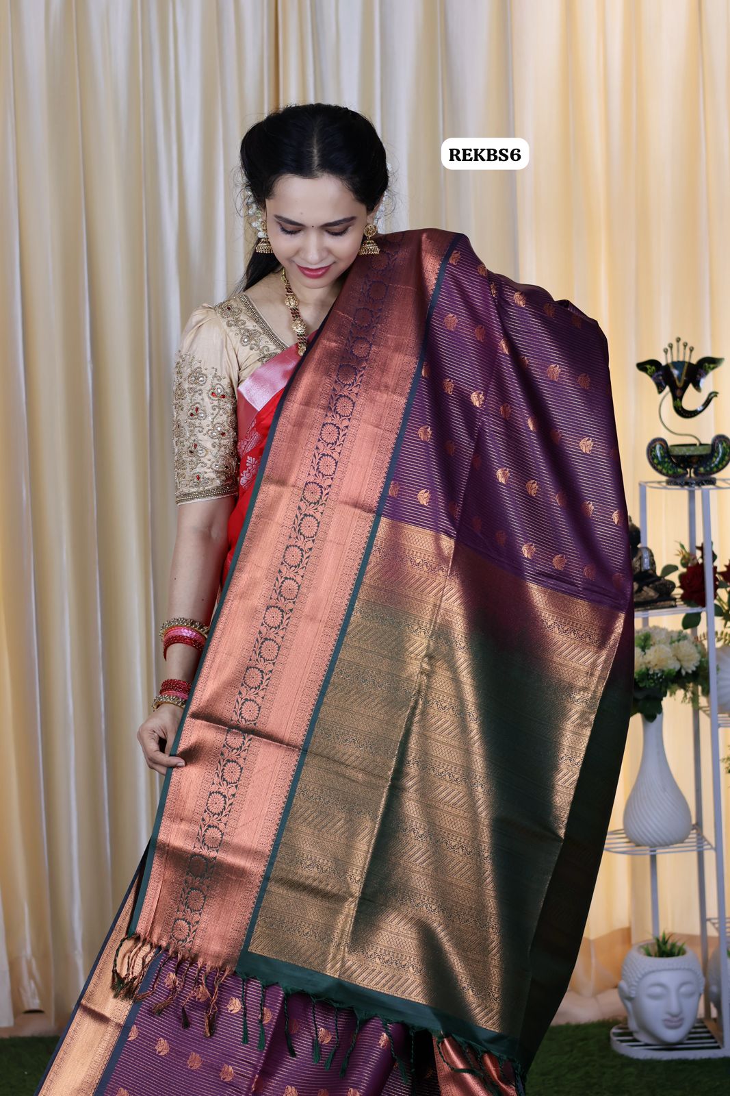 Golden zari kanchi semi silk saree with vairaoosi pattern with contrast blouse 😍😎