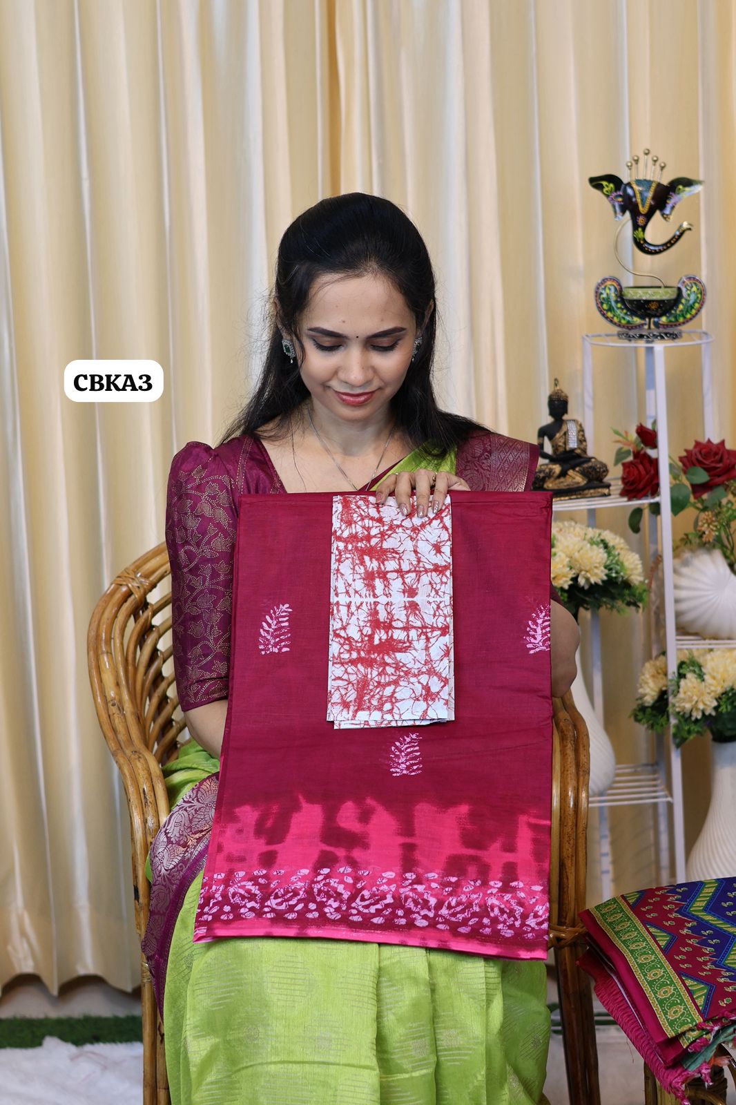 Classy cotton saree with contrast blouse 😍Ⓜ️