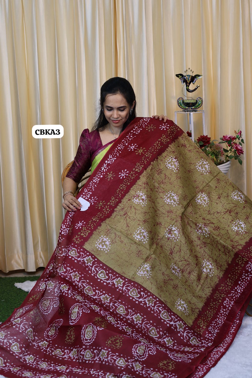 Classy cotton saree with contrast blouse 😍Ⓜ️