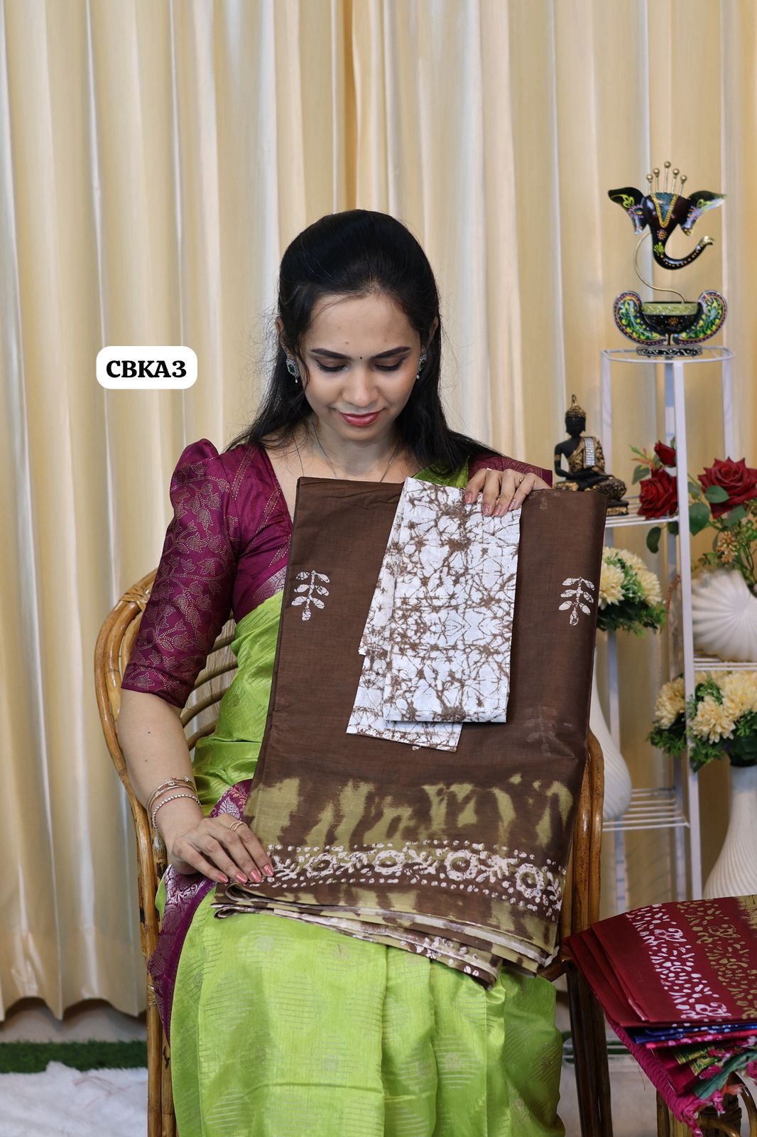 Classy cotton saree with contrast blouse 😍Ⓜ️