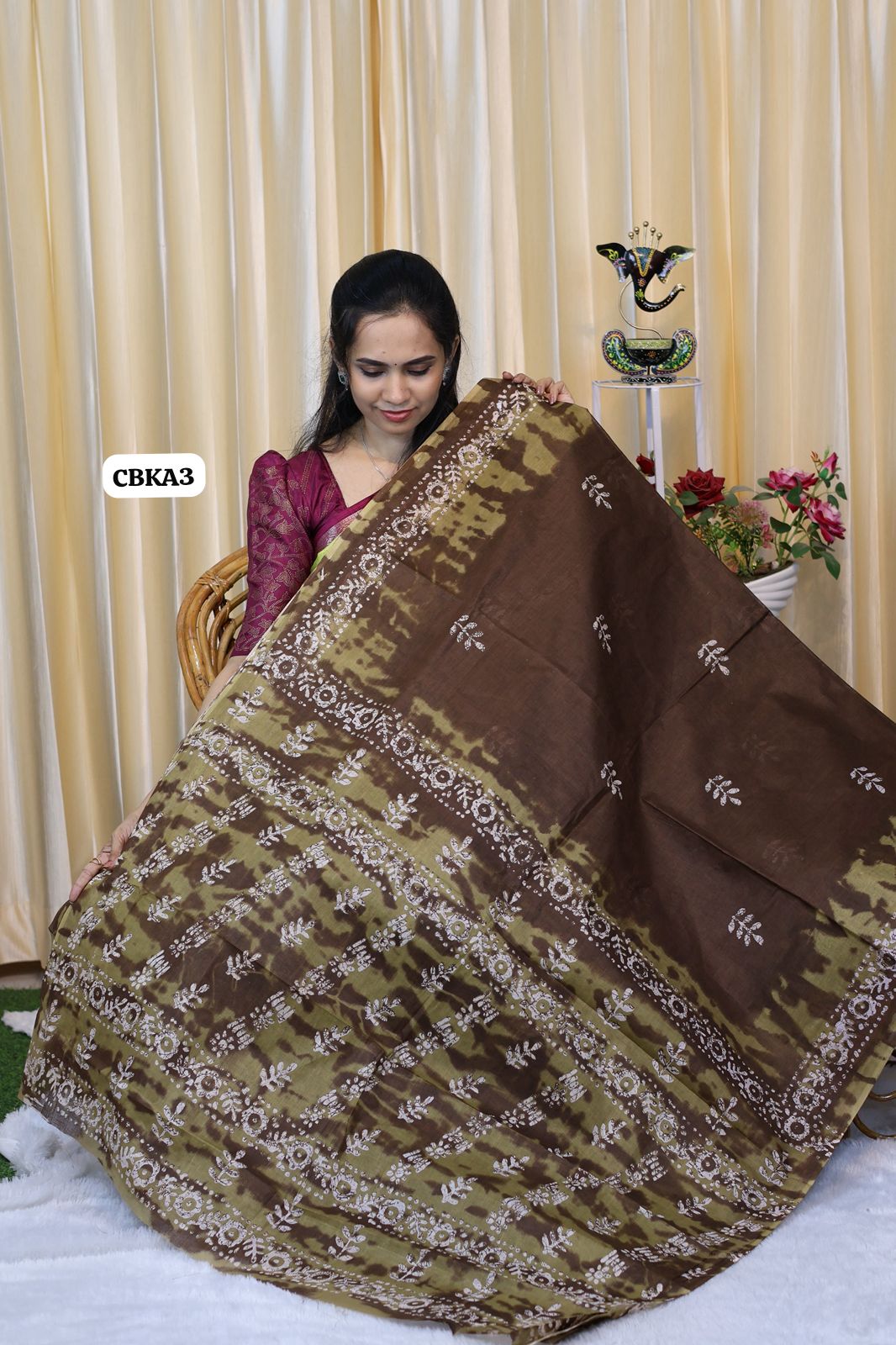 Classy cotton saree with contrast blouse 😍Ⓜ️