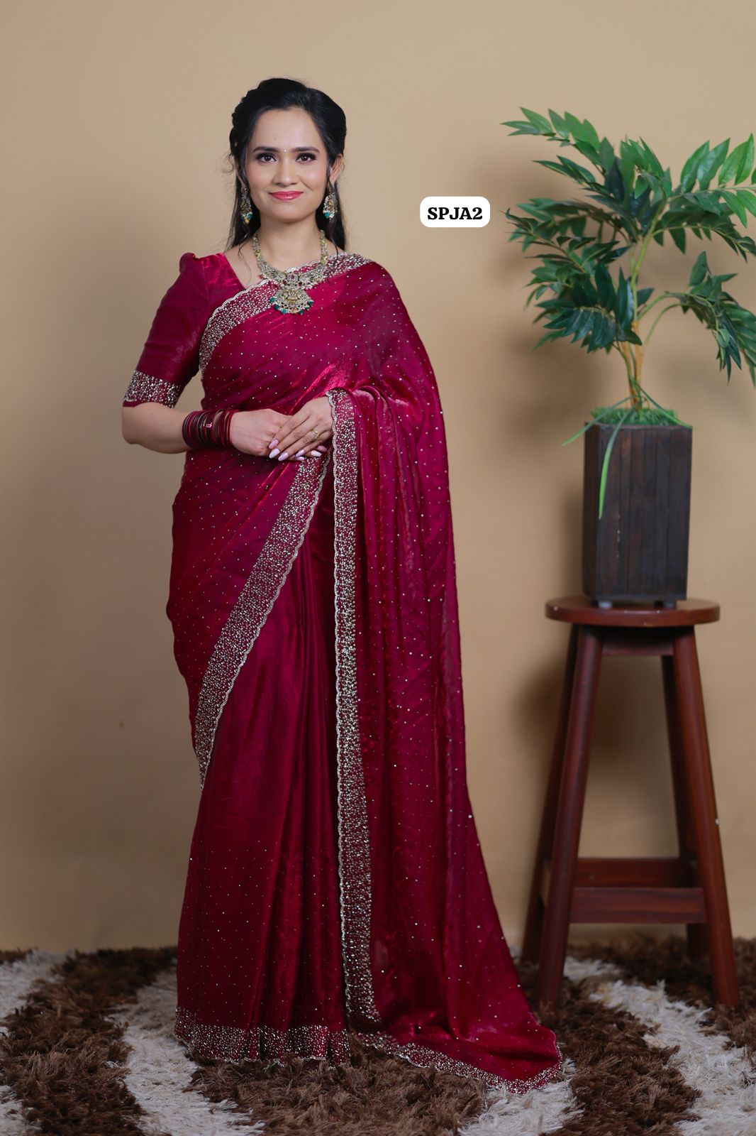 Premium space silk sarees with real jarkhan diamond work.🍏📍🥳dark rani pink