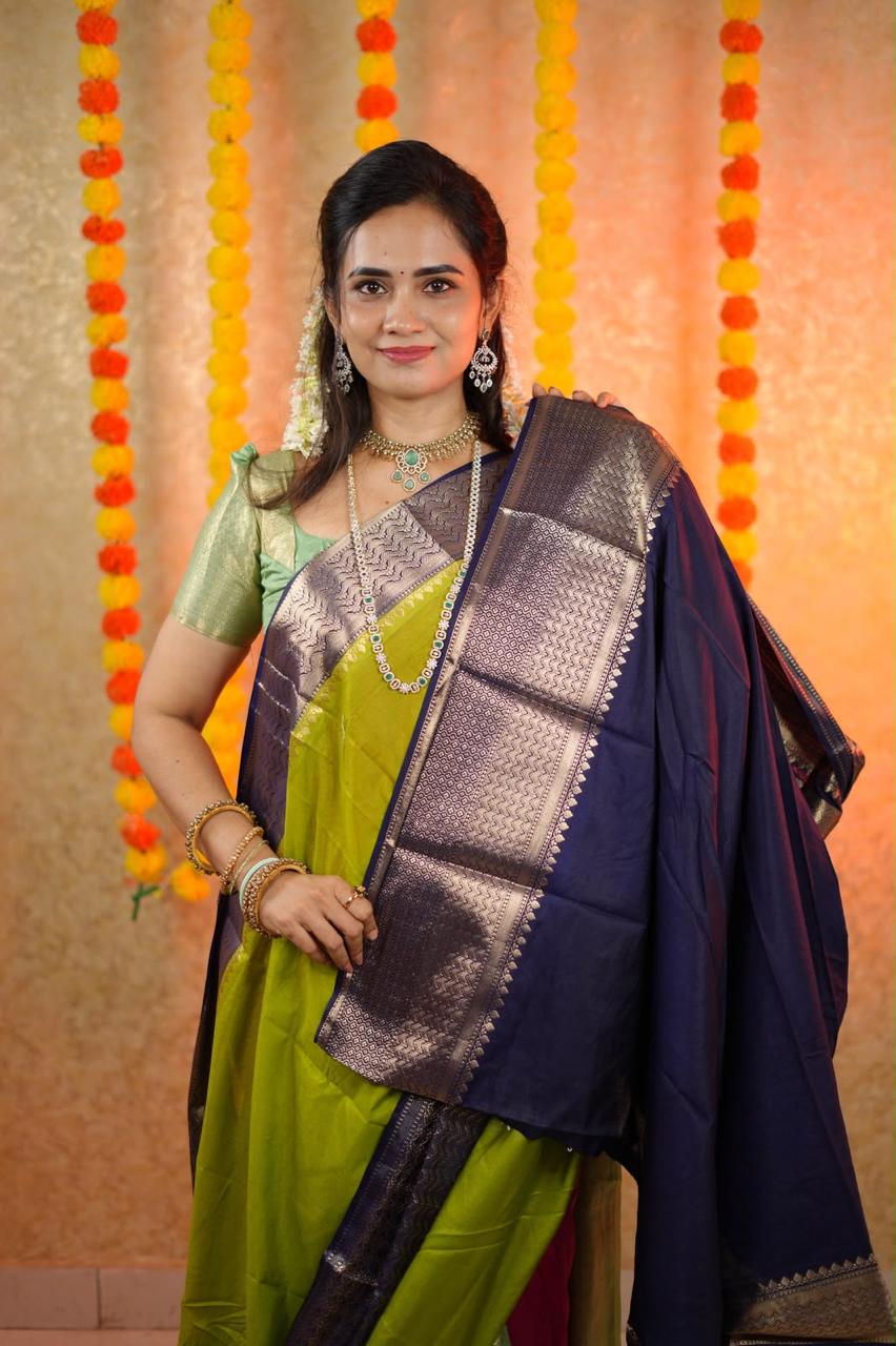 Premium warm silk saree🥳