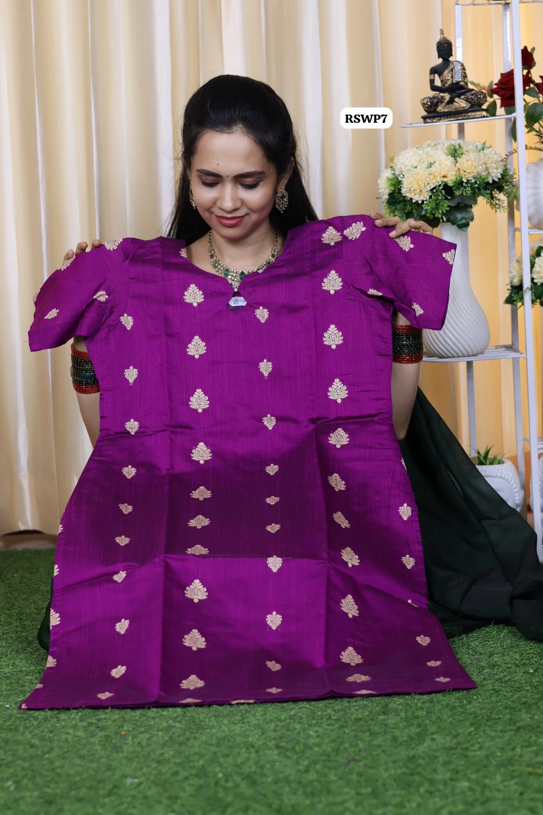 Raw silk short top stitched with lining😍🥳