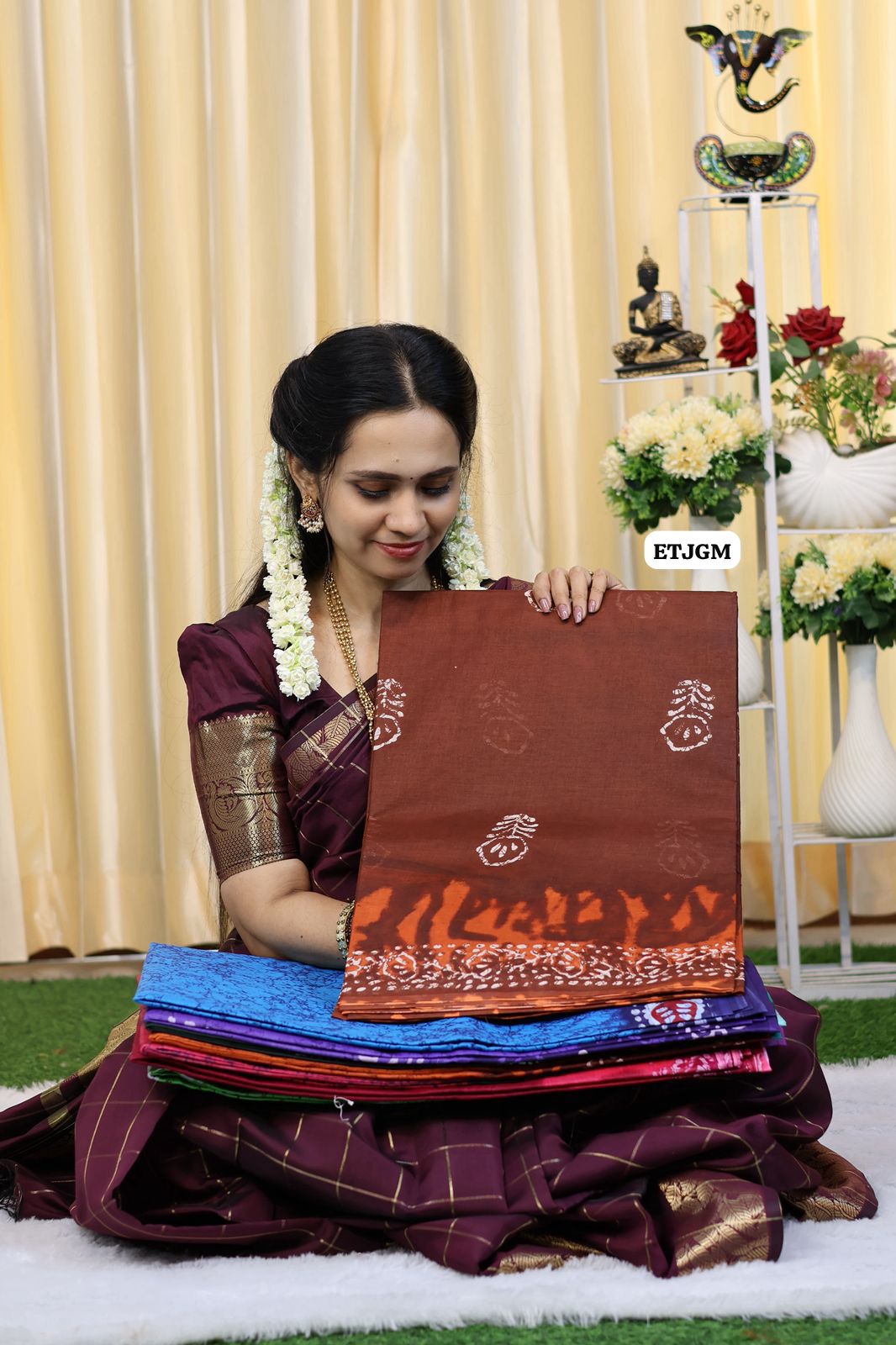 Classy Cotton saree with contrast blouse😍Ⓜ️