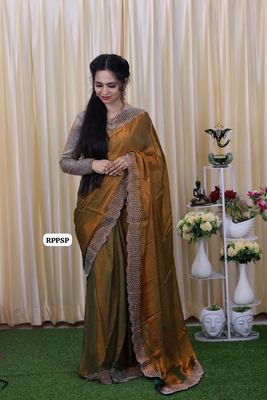 Siborski border , metallic shade saree 🥳