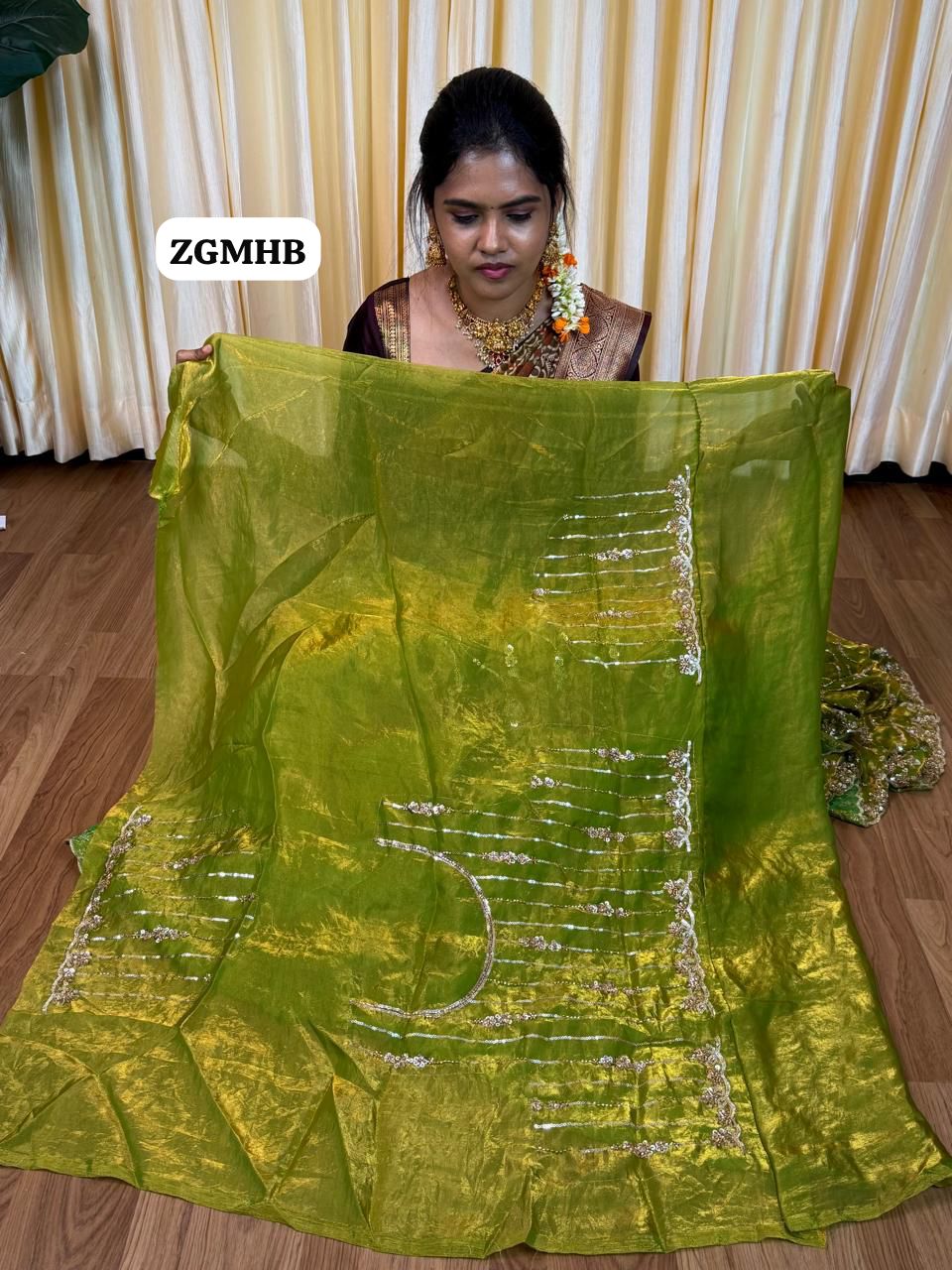 Premium Space silk with Golden heavy Katdhana work😍😎✅