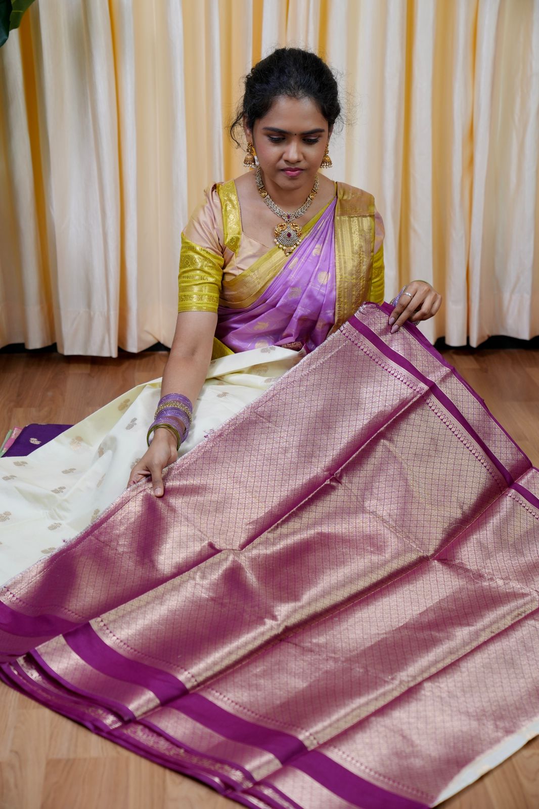 Premium warm silk saree🥳✅