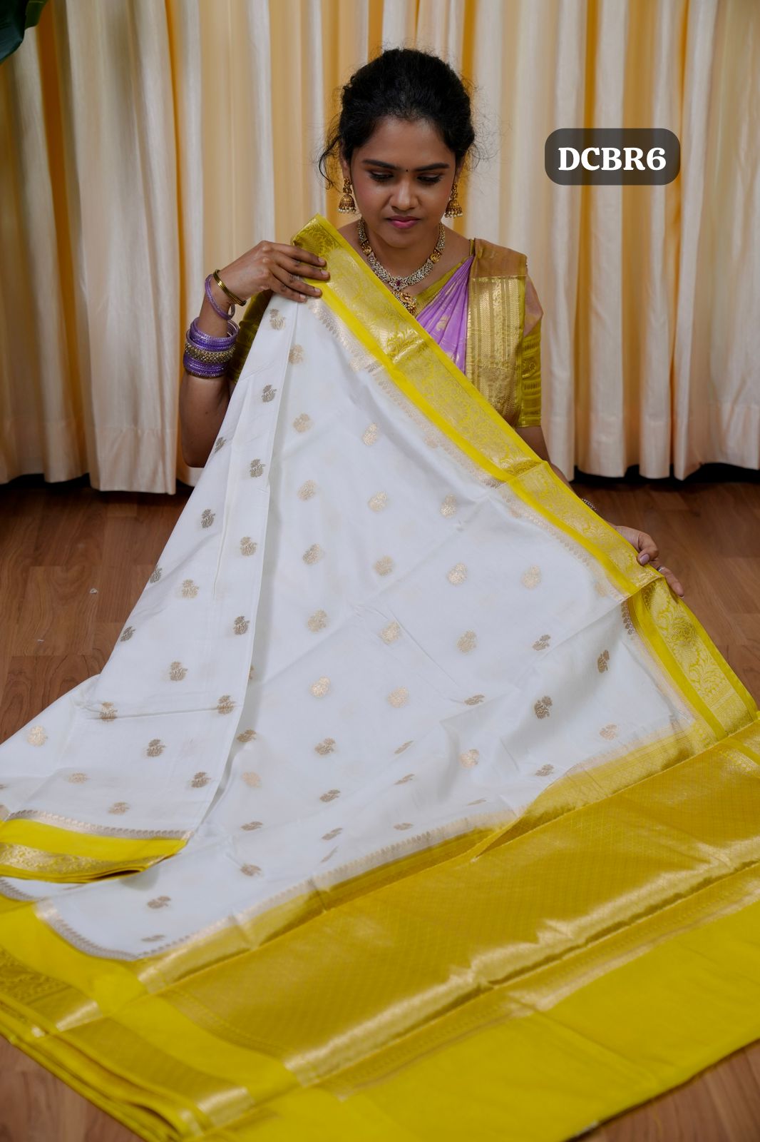 Premium warm silk saree🥳✅