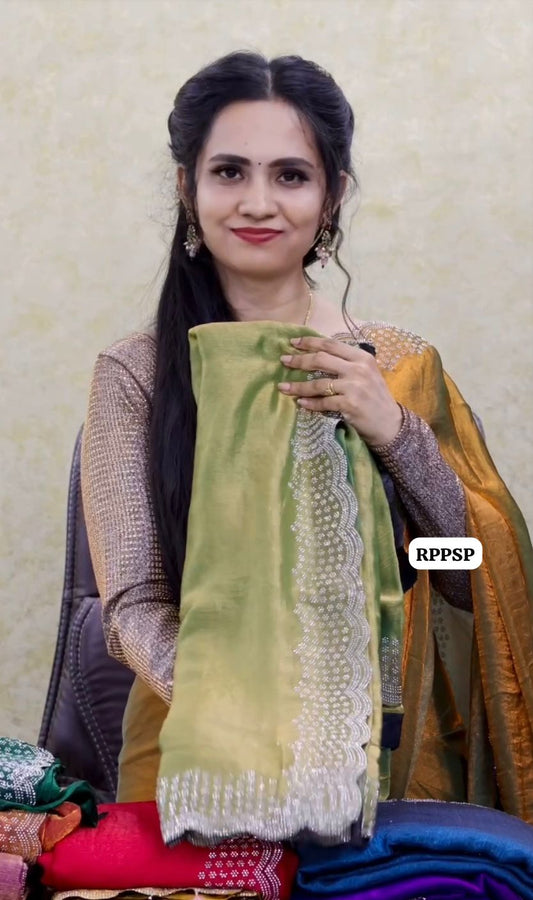 Sivoski border , metallic shade saree 🥳