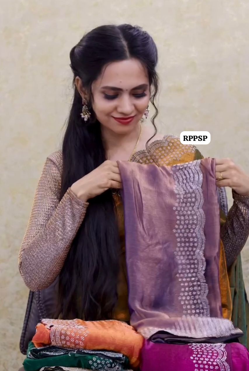 Siborski border , metallic shade saree 😍🥳