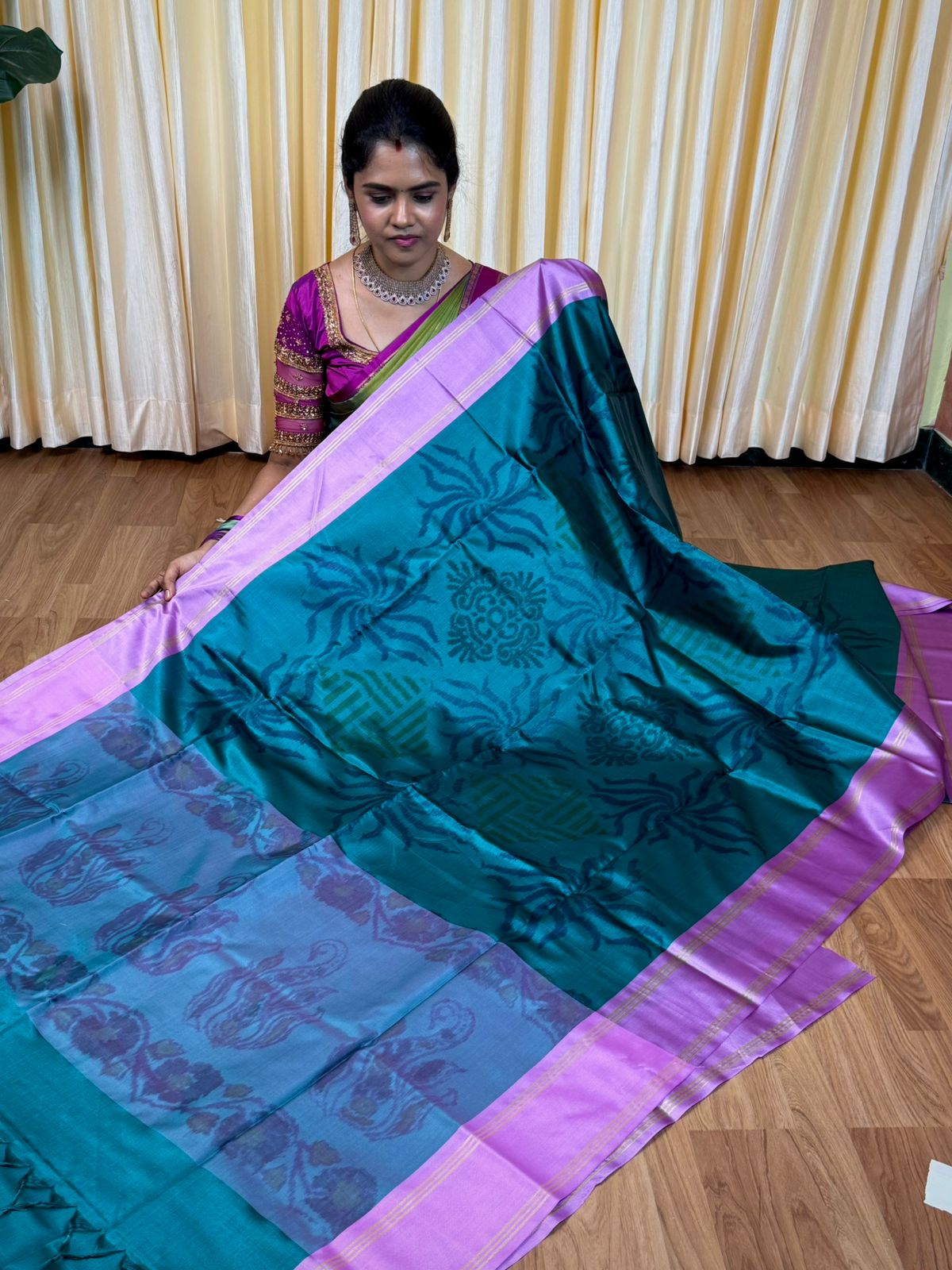 Soft silk sarees with Poachampally design🥰😎📚