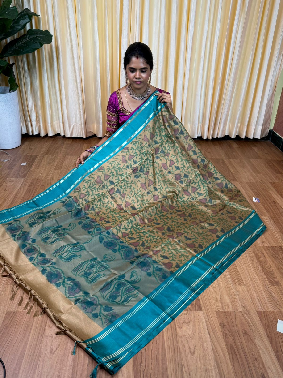 Soft silk sarees with Poachampally design🥰😎📚