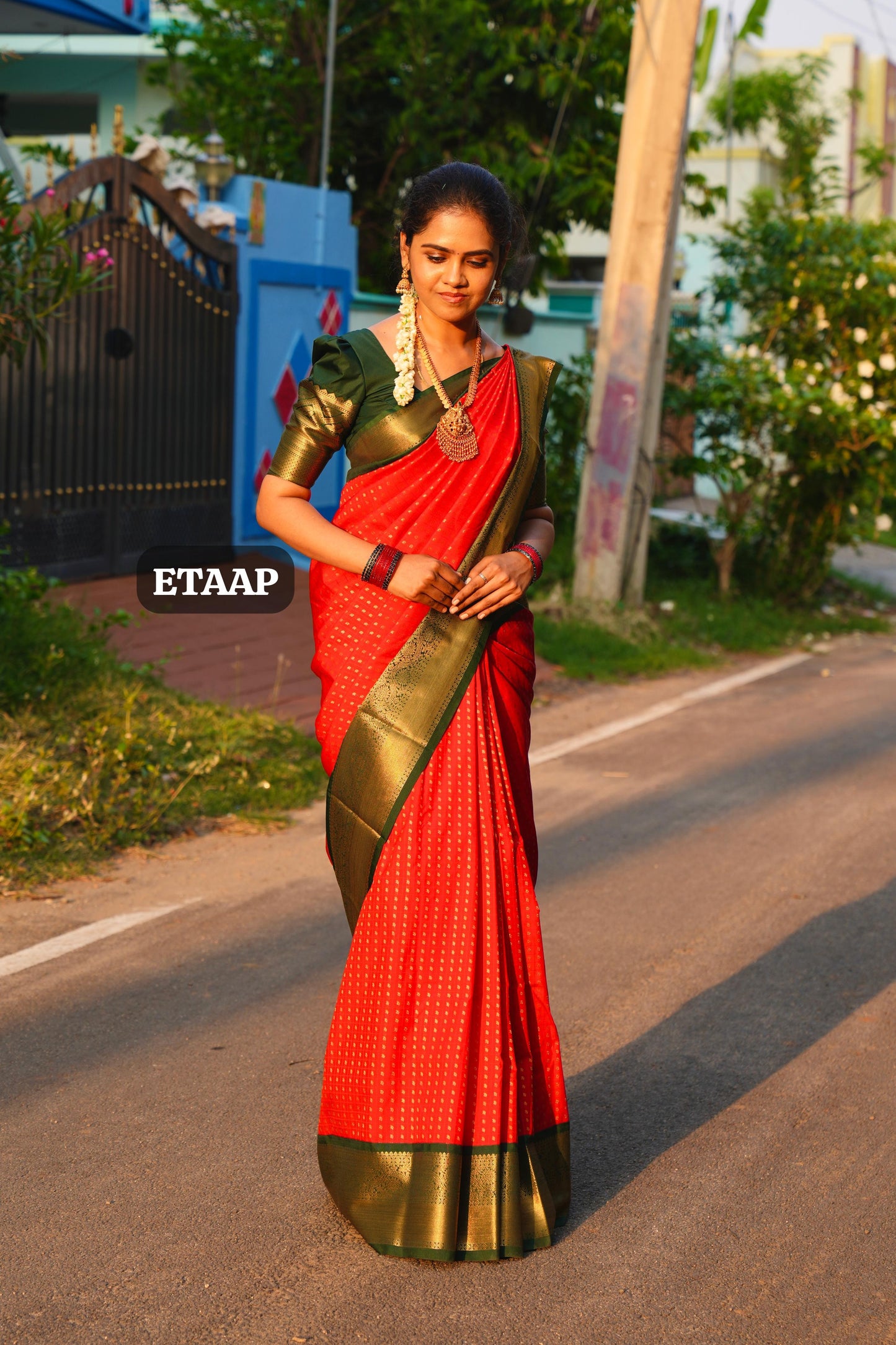 1000 buttas in Premium kanchi bridal semi silk sarees..❌