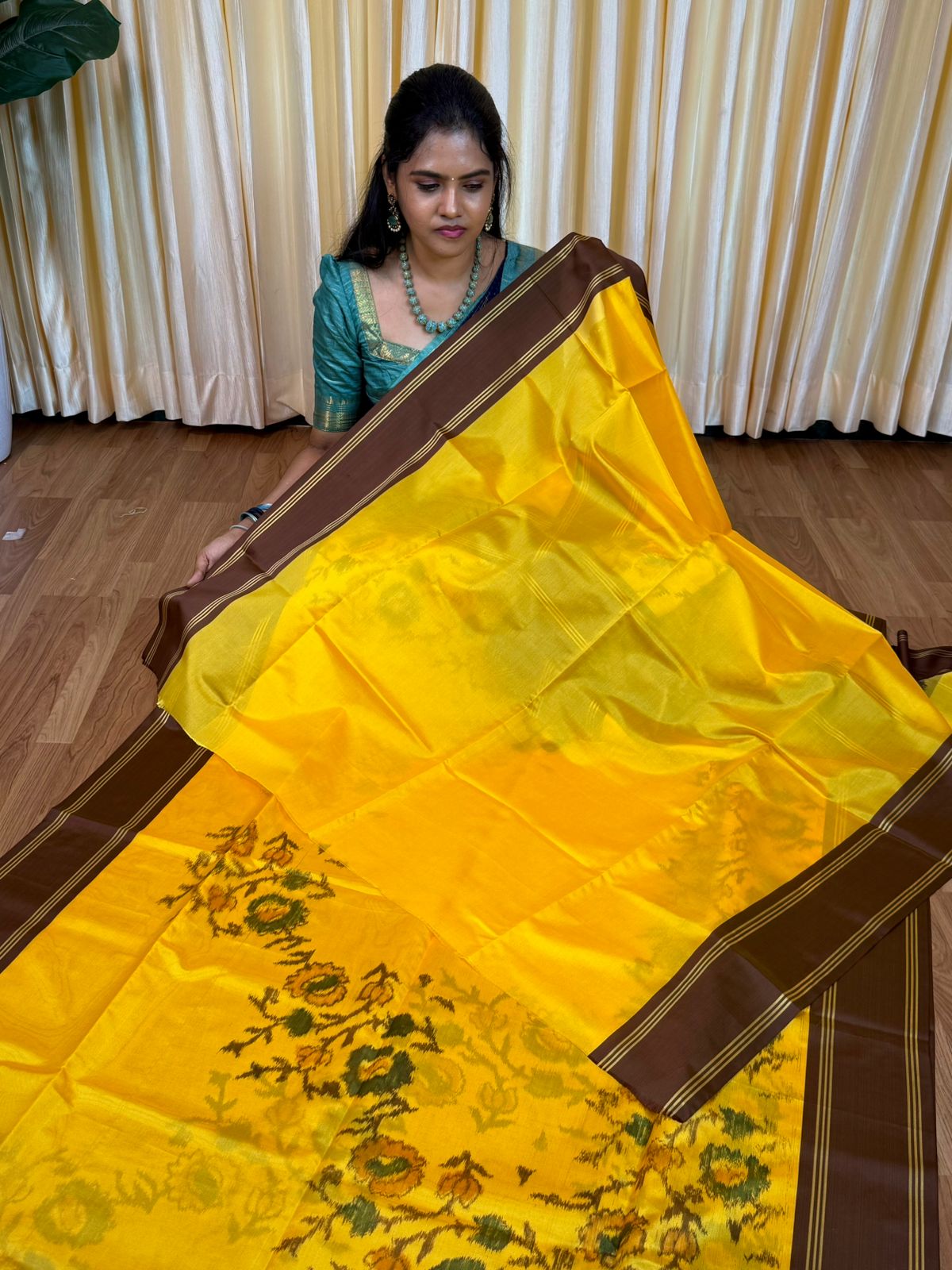 Soft silk sarees with Poachampally design🥰😎📚