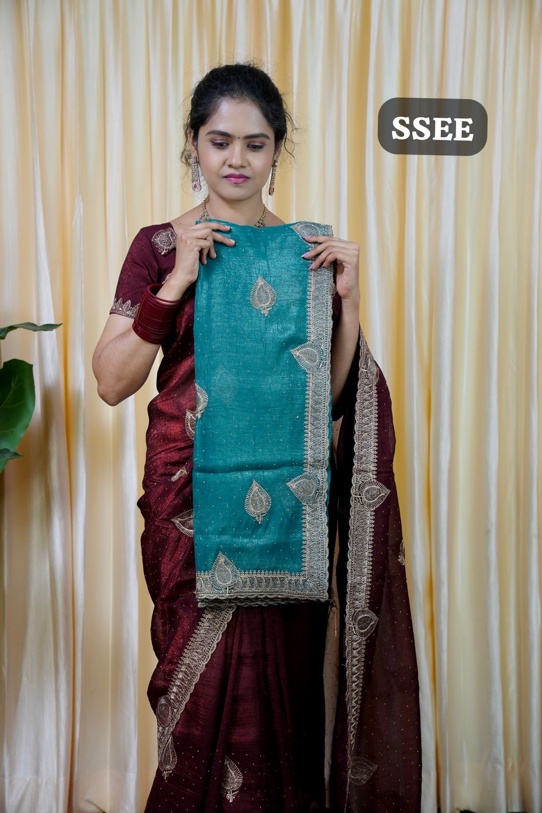 Space silk  saree with gold Zari weaving saree🥳✅