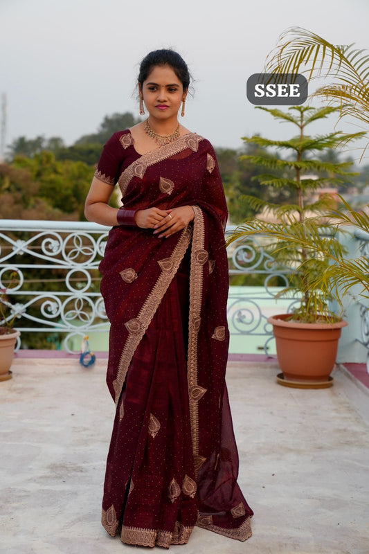 Space silk with Zari weaving 🥳✅