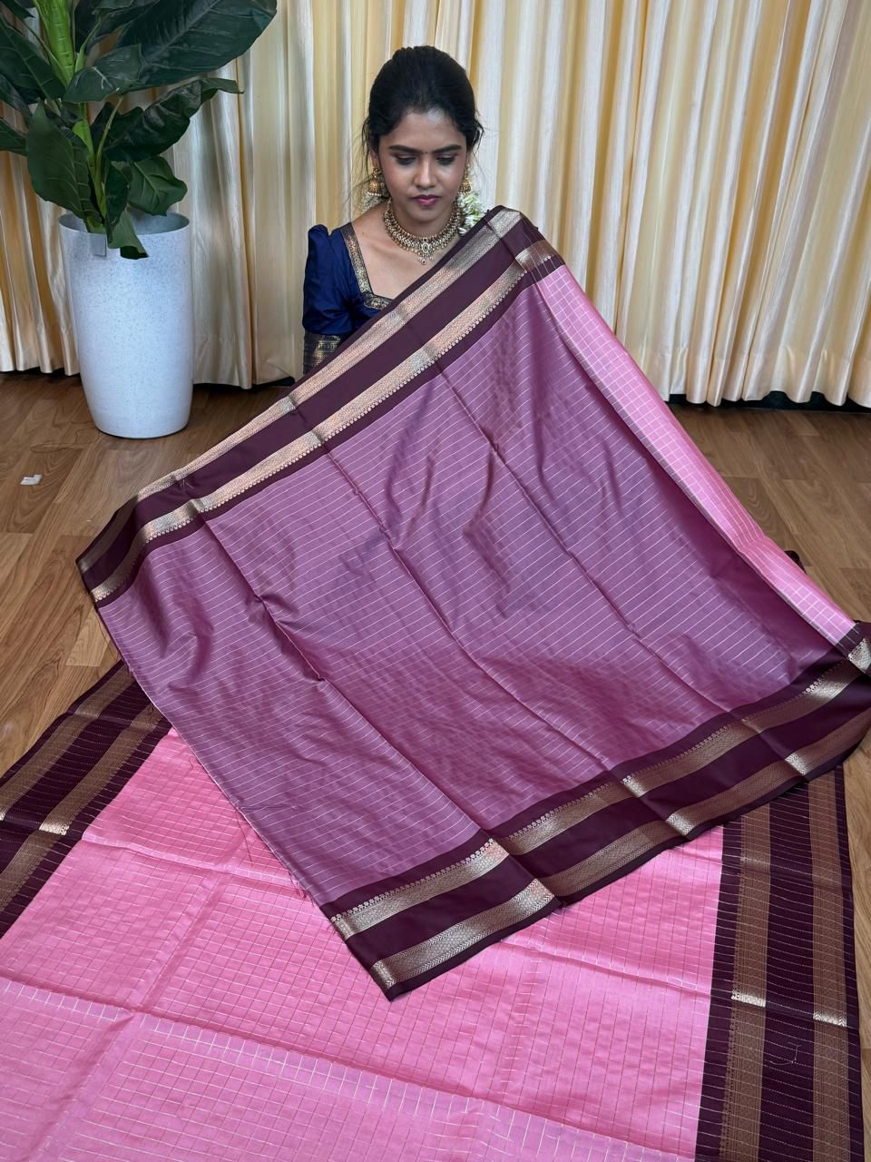Semi silk saree🥰😎📚