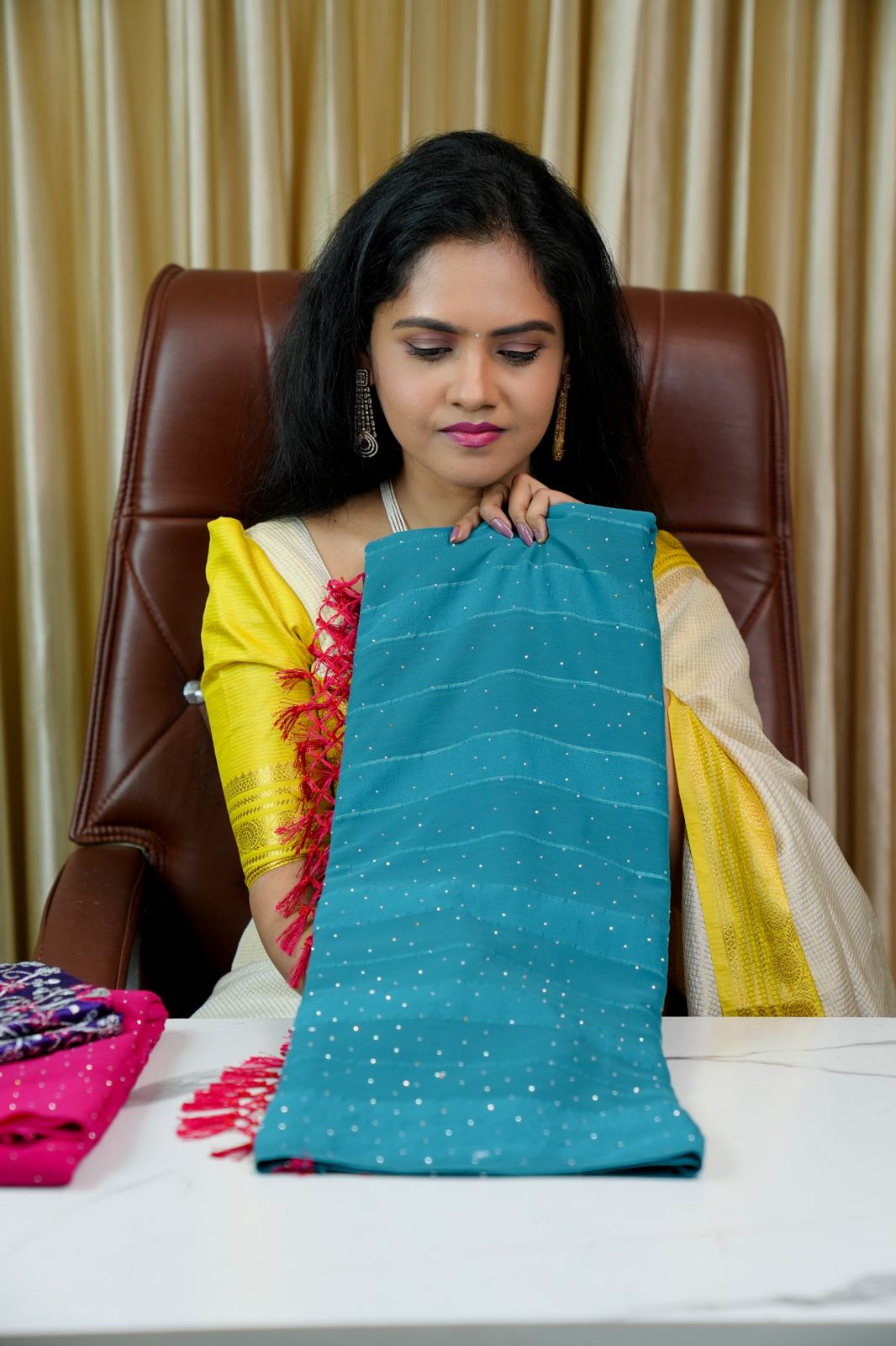 Budget friendly designer saree with Work blouse🥰😎
