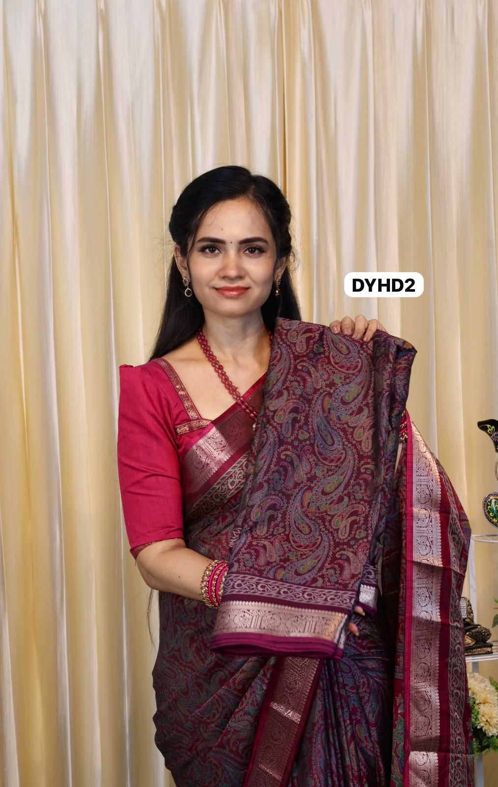 Soft tusser kashmiri printed saree with rich pallu & golden border 😍🥳